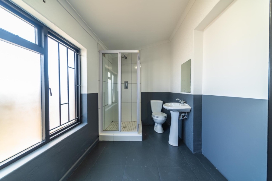 6 Bedroom Property for Sale in Tennantville Western Cape